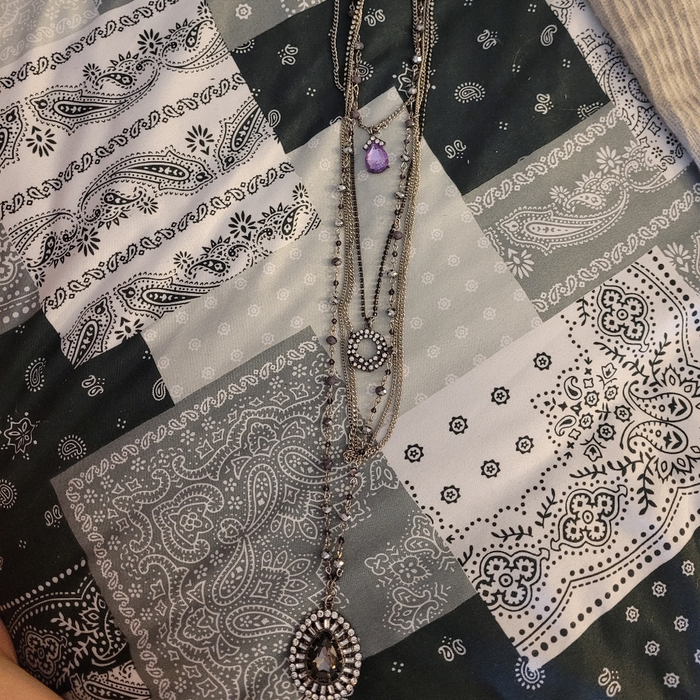 Long multilayer necklace